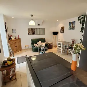 Hébergement de vacances Maison Très Calme Plein Centre Jardin